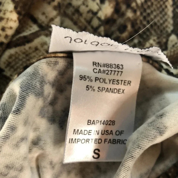 🌸NEW🌸 JORDAN TAYLOR Snake Print Top - Picture 7 of 7